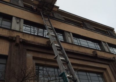 Cloison vitrée en acier